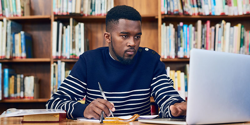 Image of an undergraduate student researching scholarships for the University of Leeds  Istock 871203832 800x400 2