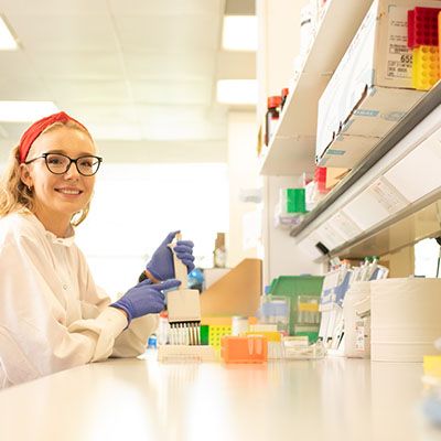 PhD bhf student lauren eades in lab