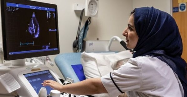 LICAMM female researcher looking at a screen