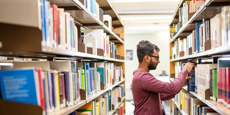 Medical student in the Health Sciences library at the University of Leeds.