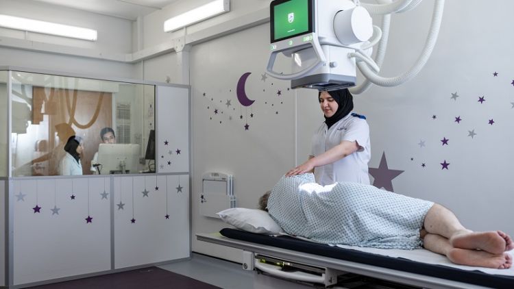 University of Leeds radiography students spend around 40% of their study contact time on clinical placement in hospitals in and around Leeds, Hull, York and Harrogate, including the leeds general infirmary (pictured)