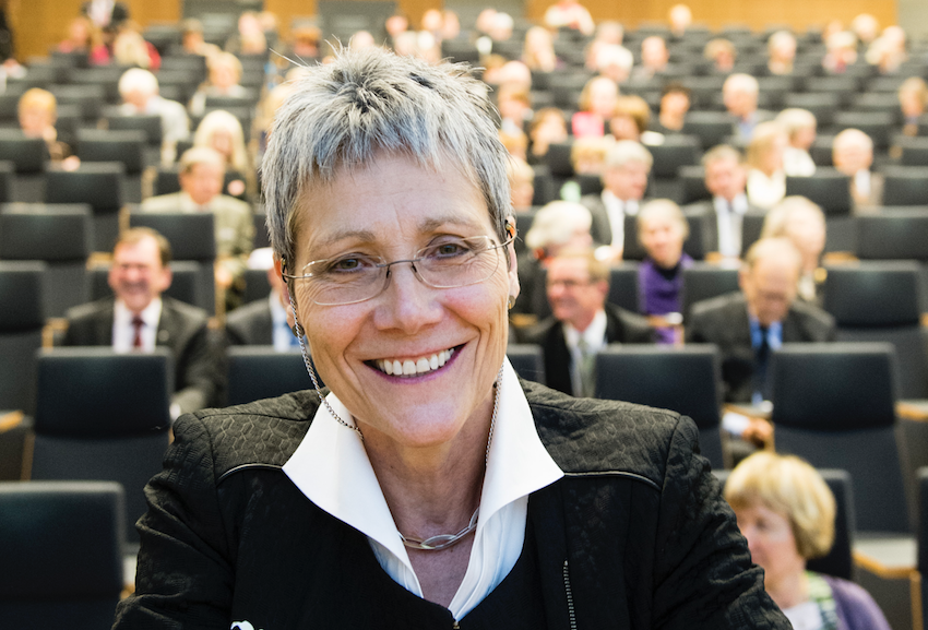 Dr Trudie Roberts